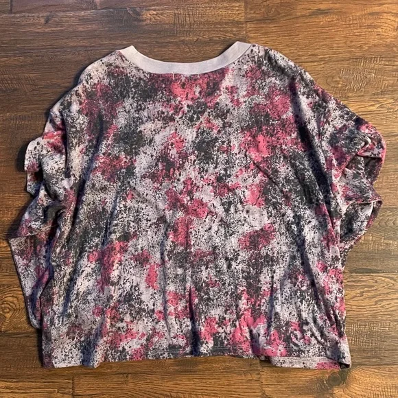 NWT athleisure SOFT top - Picture 8 of 9